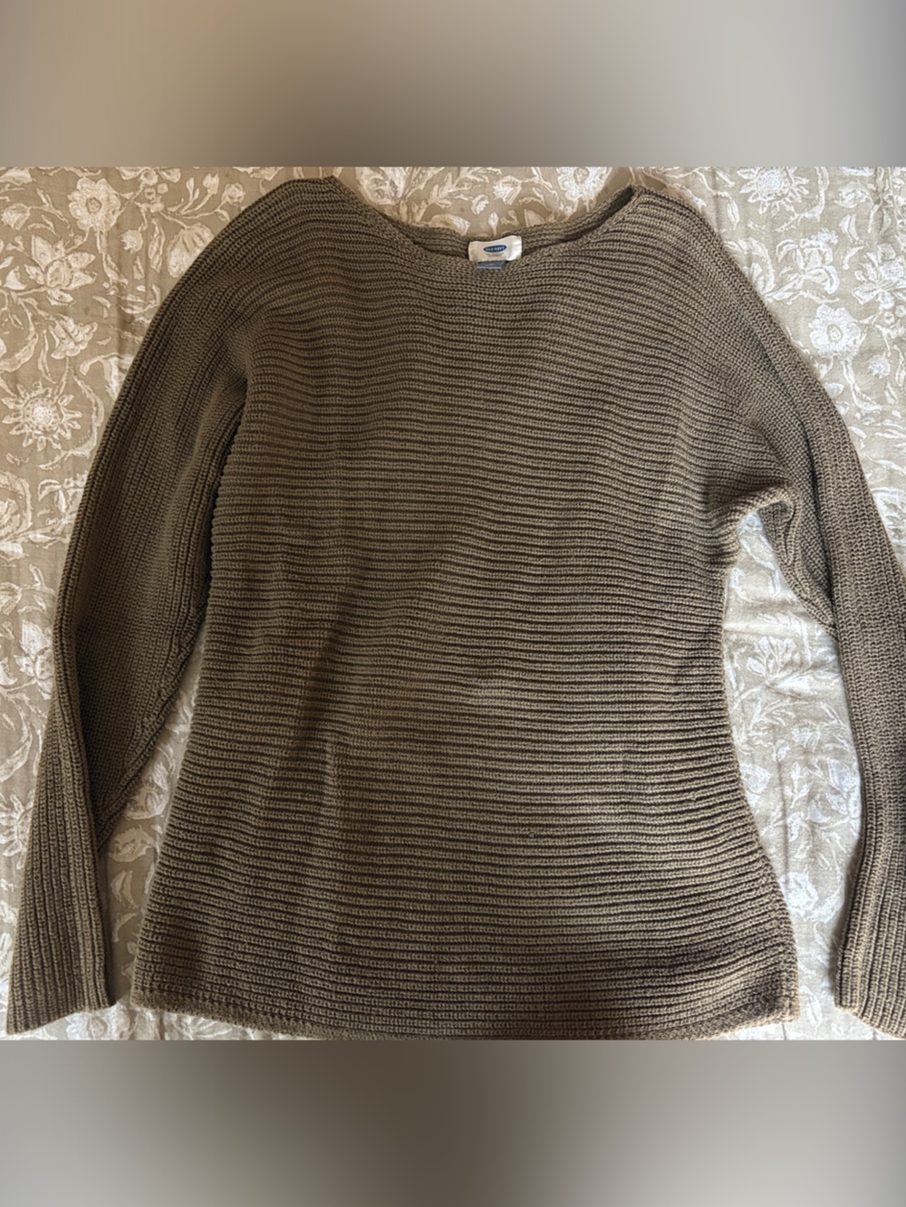 Womans Rib Knit Crewneck Sweater - Olive green
